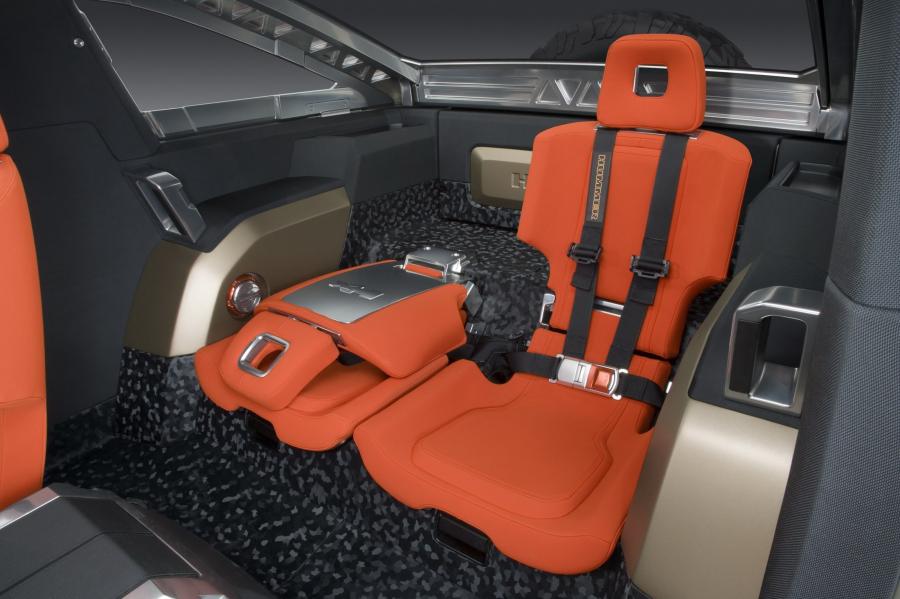 Интерьер Hummer HX Concept 2008 года  (фото 14 из 51)